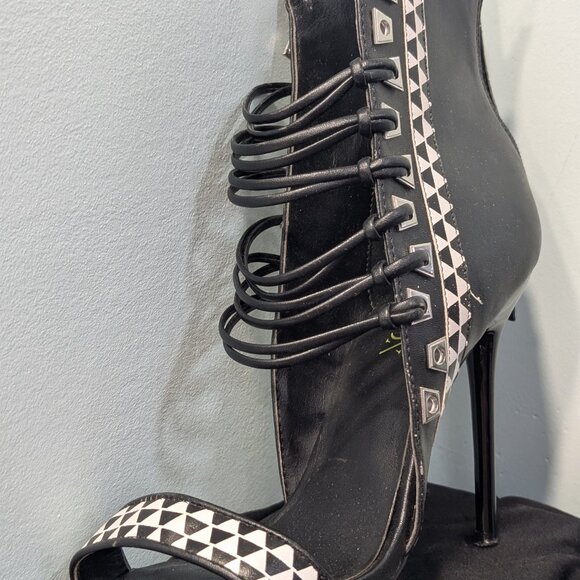 Paper Fox Kit Black and White Heels - Picture 7 of 11